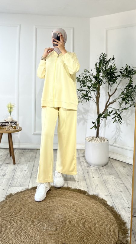 اصفر ليموني