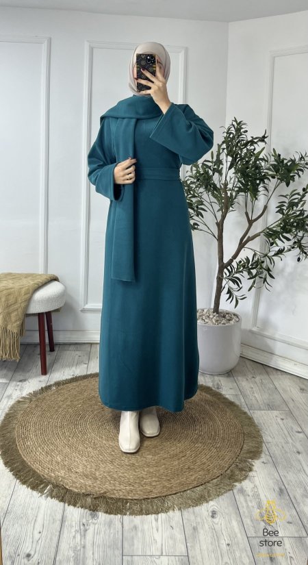 فستان مع سكارف