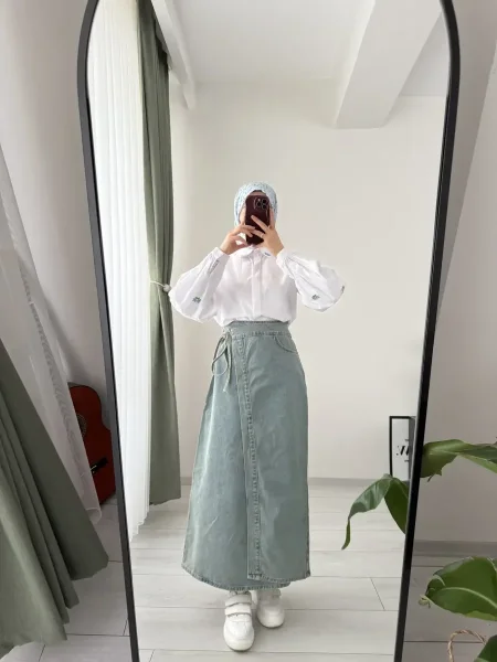 تنورة La Moderne مع ربطة